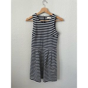 Woman’s Ann Taylor Loft blue and white dress